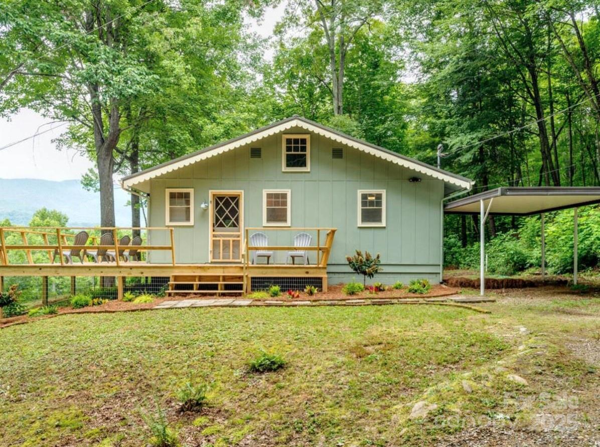 275 Barrett Rd., Balsam, NC 28707