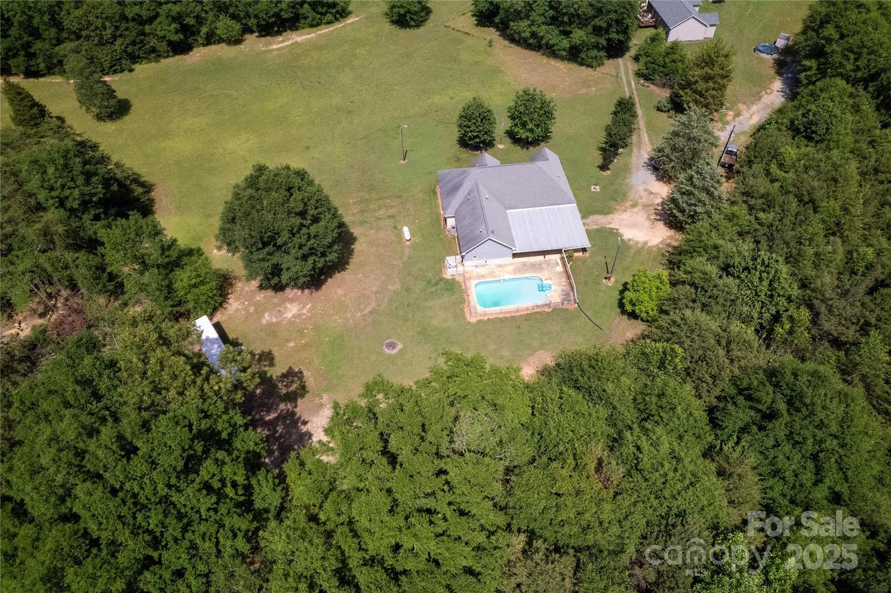 180 B And B Tr., Mooresboro, NC 28114
