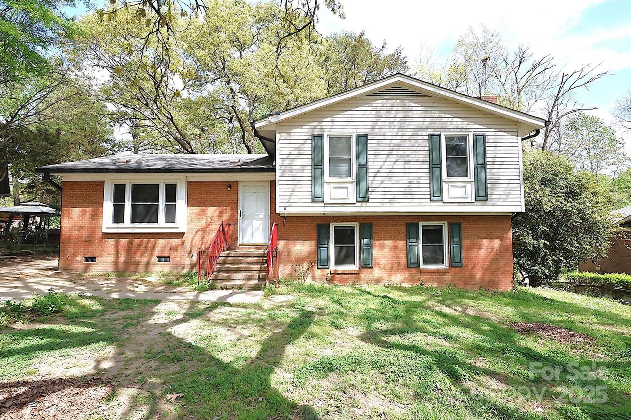 6126 Eagle Peak Dr., Charlotte, NC 28214