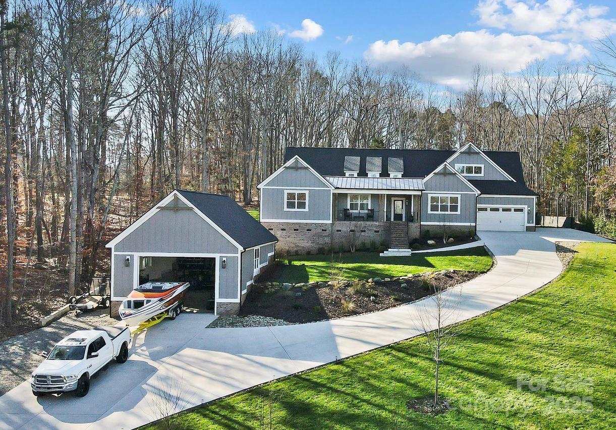 324 Patternote Rd., Mooresville, NC 28117