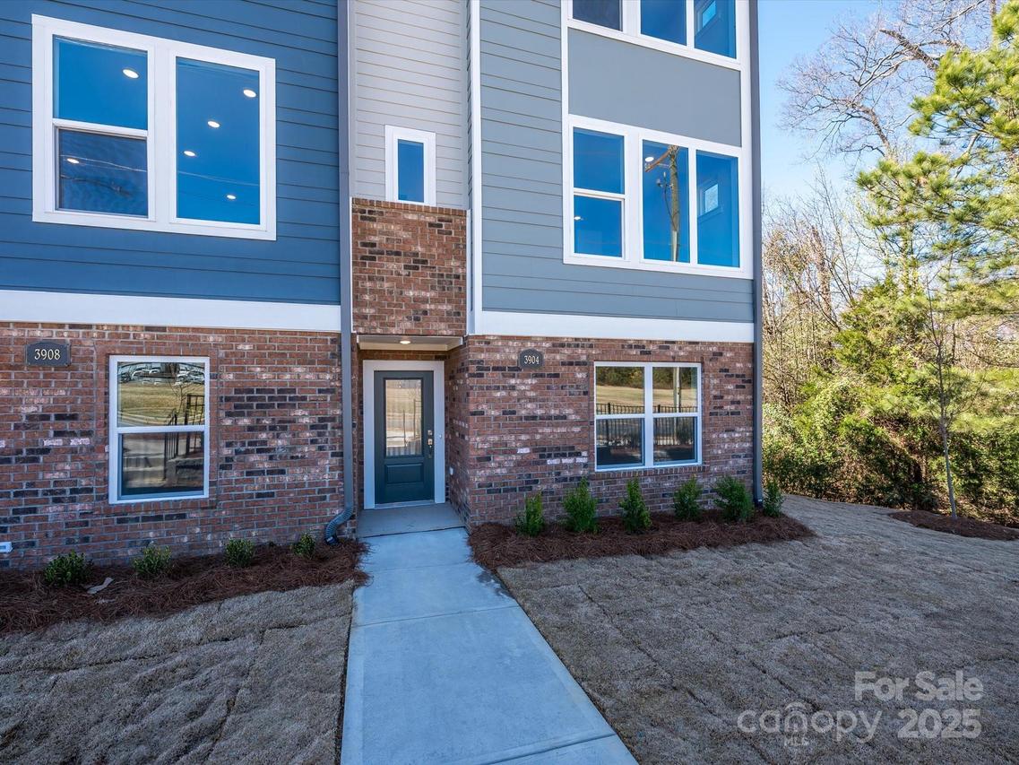 3904 Craig Ave., Charlotte, NC 28211