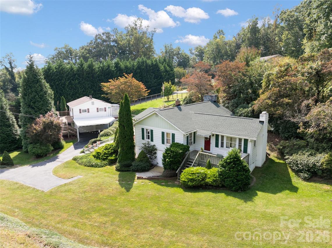 338 Morgan Rd., Candler, NC 28715