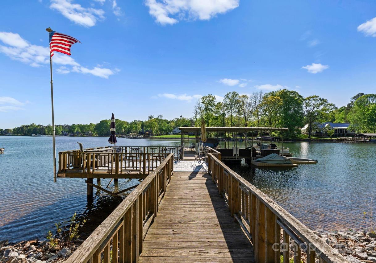 141 Baywatch Dr., Mooresville, NC 28117