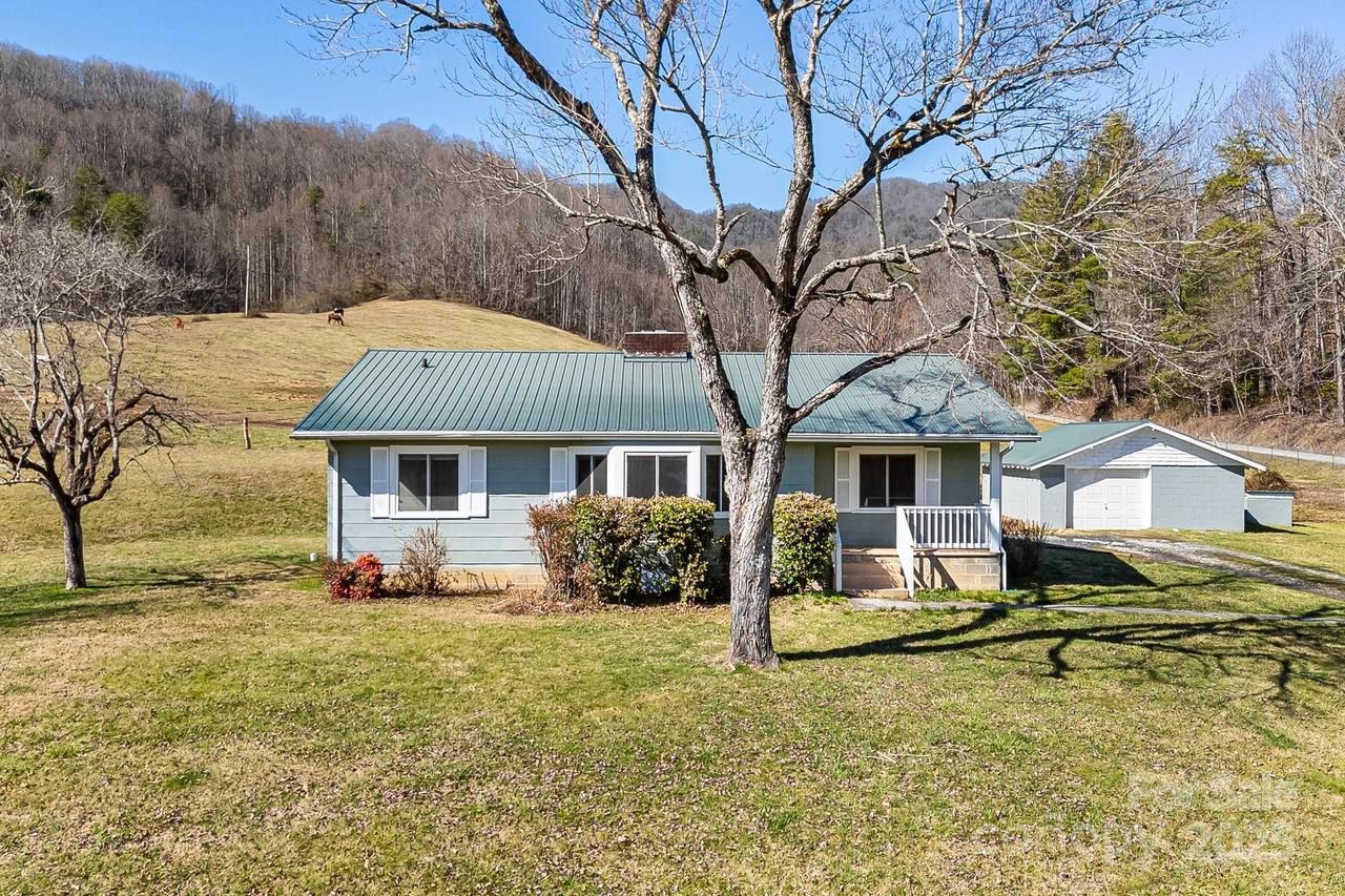 81 Deep Creek Cemetery Rd., Bryson City, NC 28713
