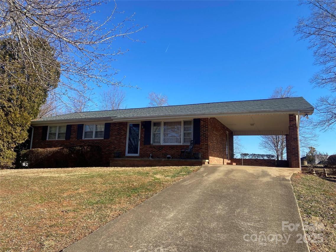 873 Stacy Hill Rd., Marion, NC 28752