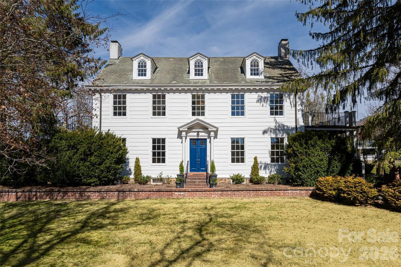 1 Evelyn Pl., Asheville, NC 28801