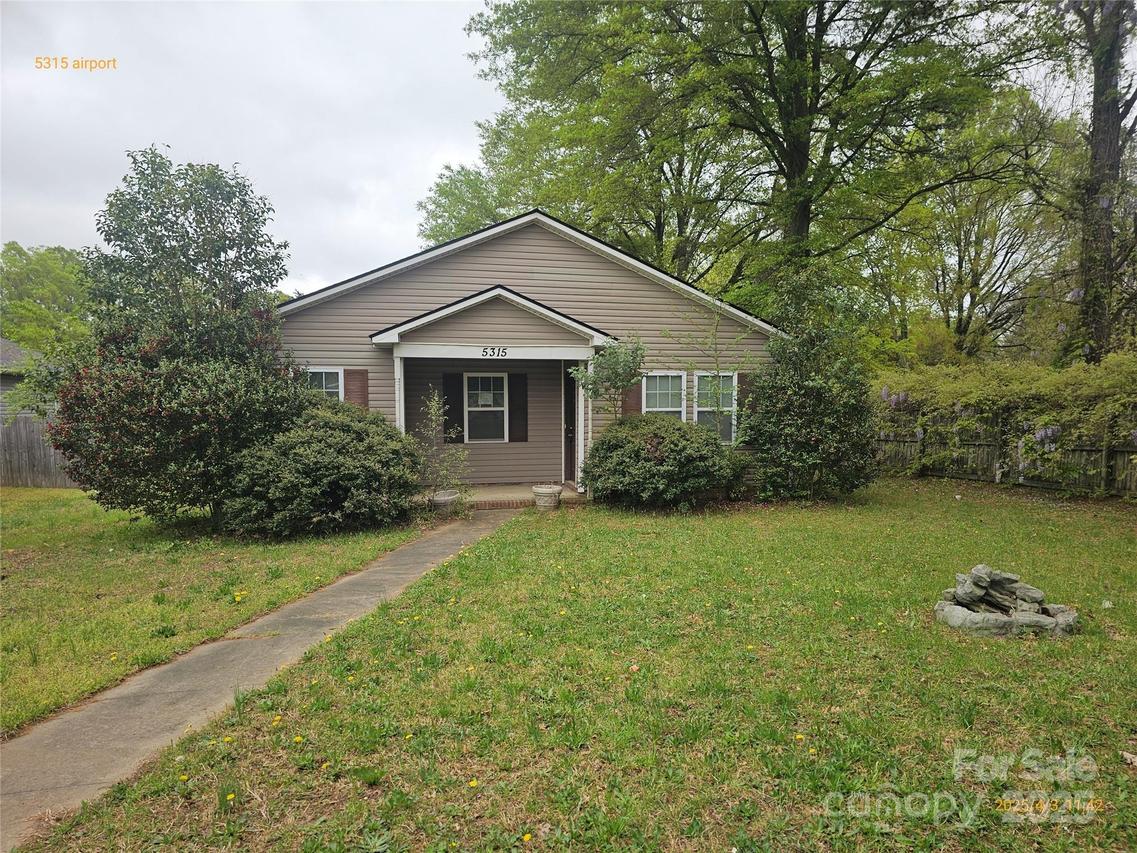 5315 Airport Dr., Charlotte, NC 28208