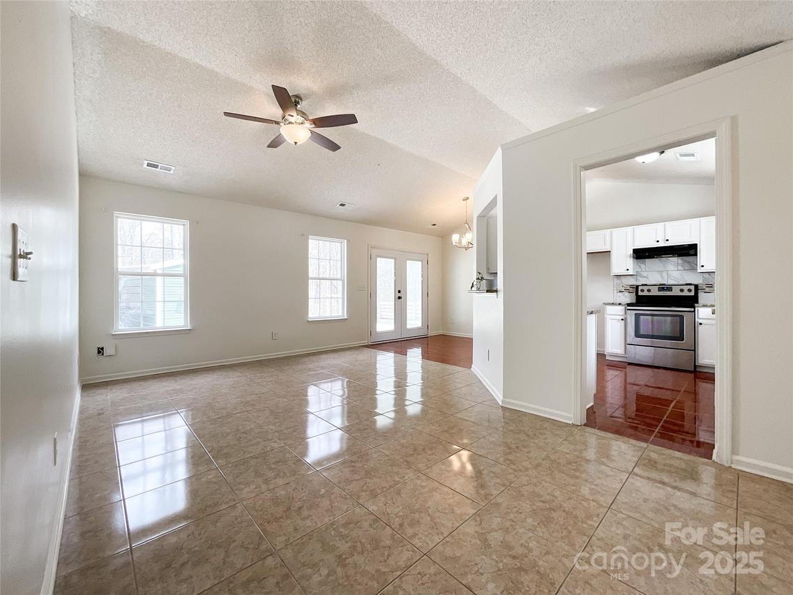 5610 Stone Bluff Ct., Charlotte, NC 28214
