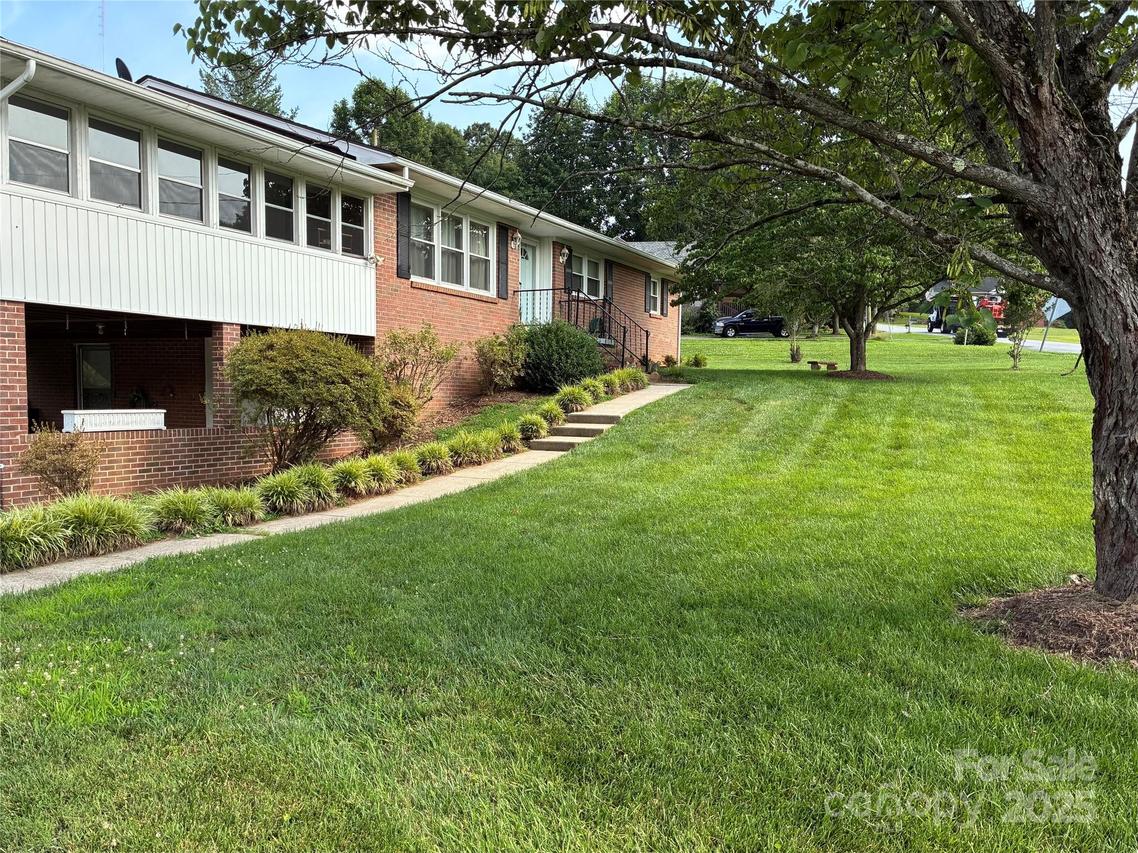 107 Mull Ln., Morganton, NC 28655