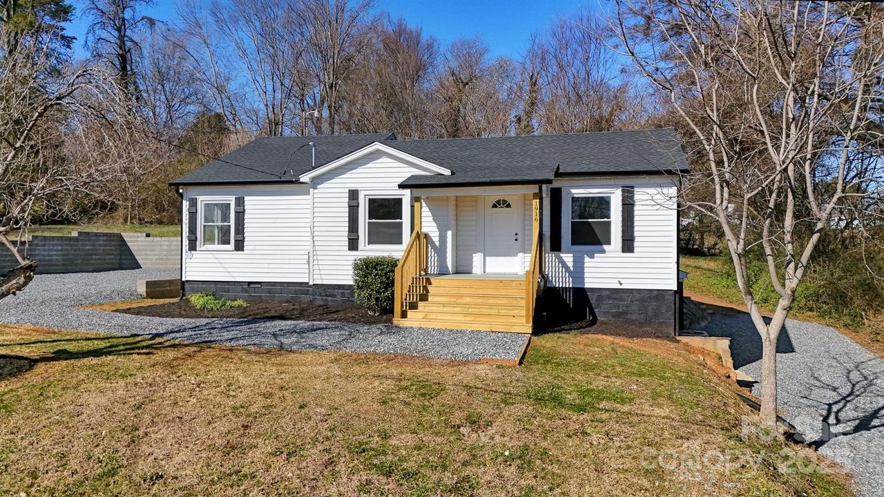 1916 7th Ave., Hickory, NC 28601