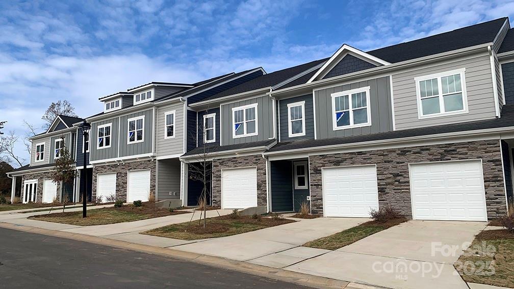 2591 Ruby Dixon Crossing Dr. #10, Gastonia, NC 28056