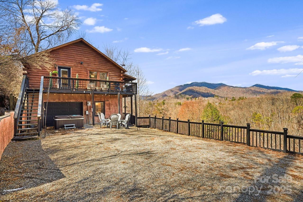 1414 Beaverdam St., Canton, NC 28716