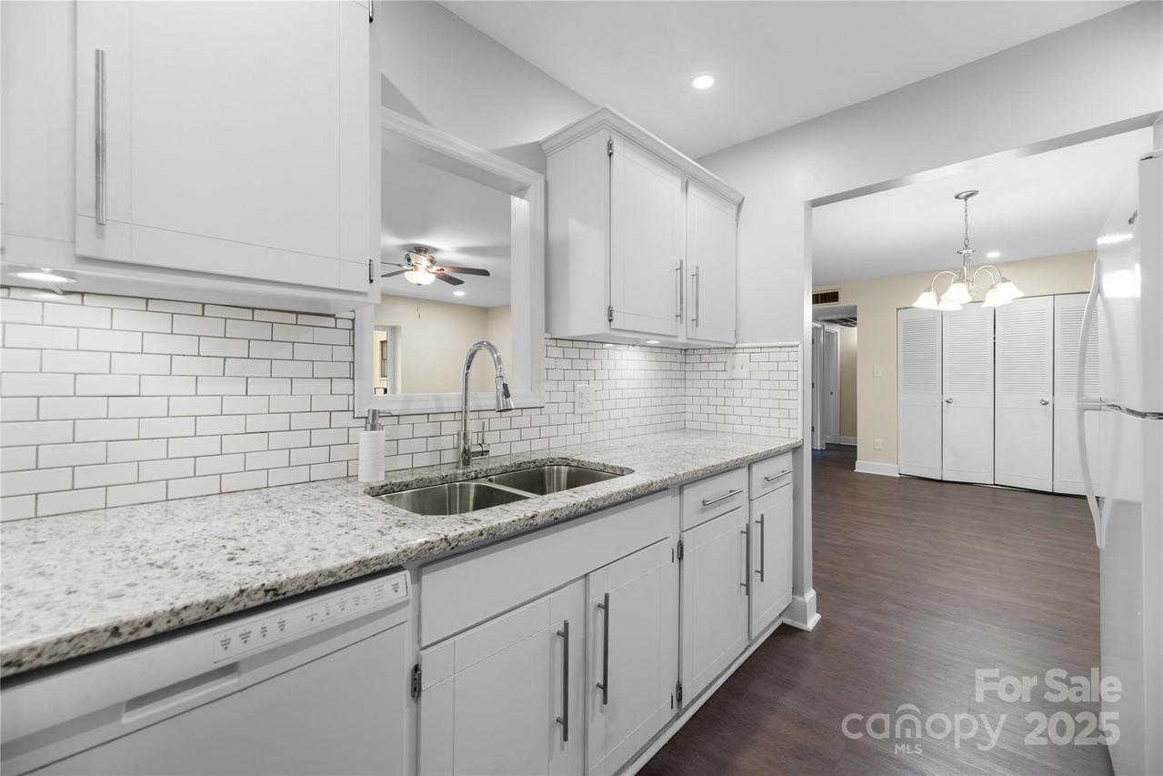 1323 Queens Rd. #218, Charlotte, NC 28207