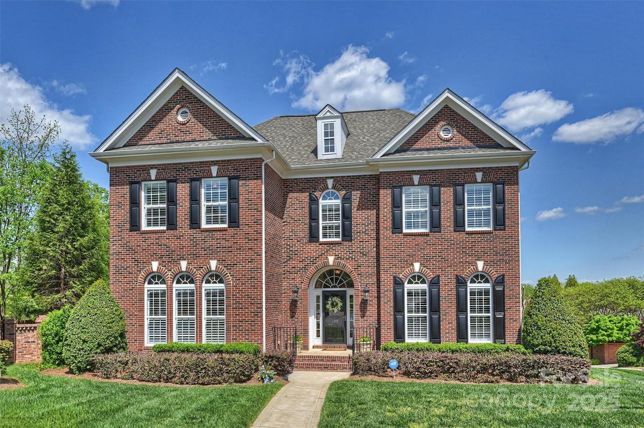 100 Cliveden Ct., Belmont, NC 28012