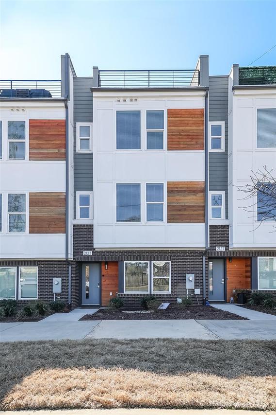 2123 Isom St., Charlotte, NC 28208