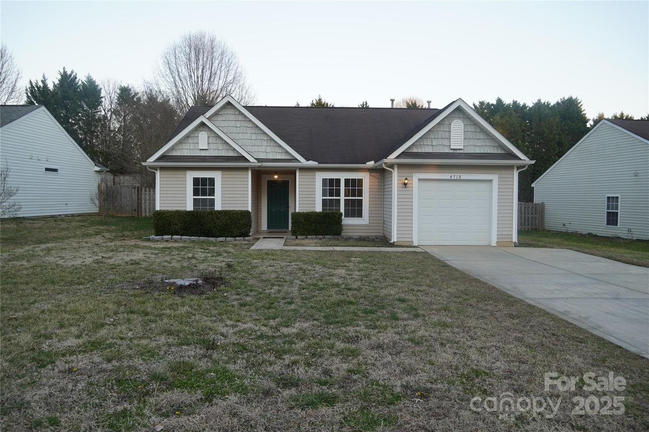 4718 Sahalee Ln., Charlotte, NC 28216