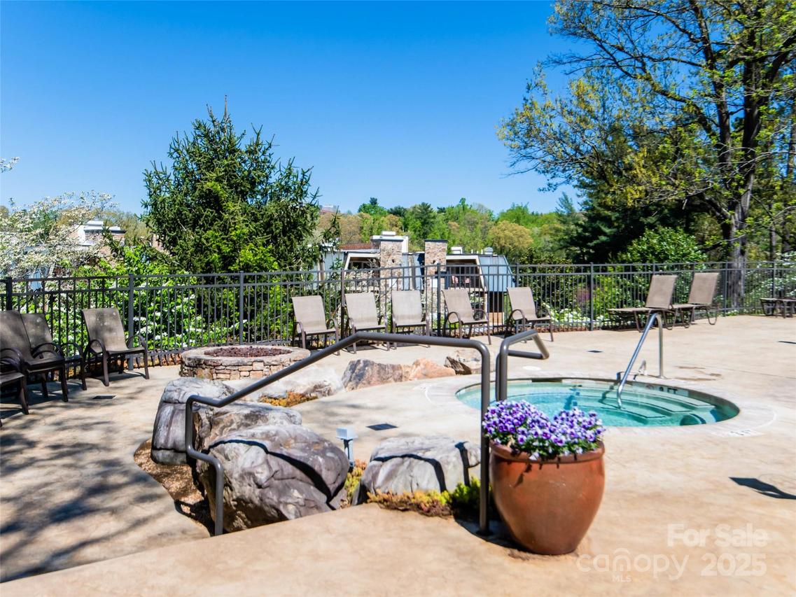 220 Bowling Park Rd., Asheville, NC 28803