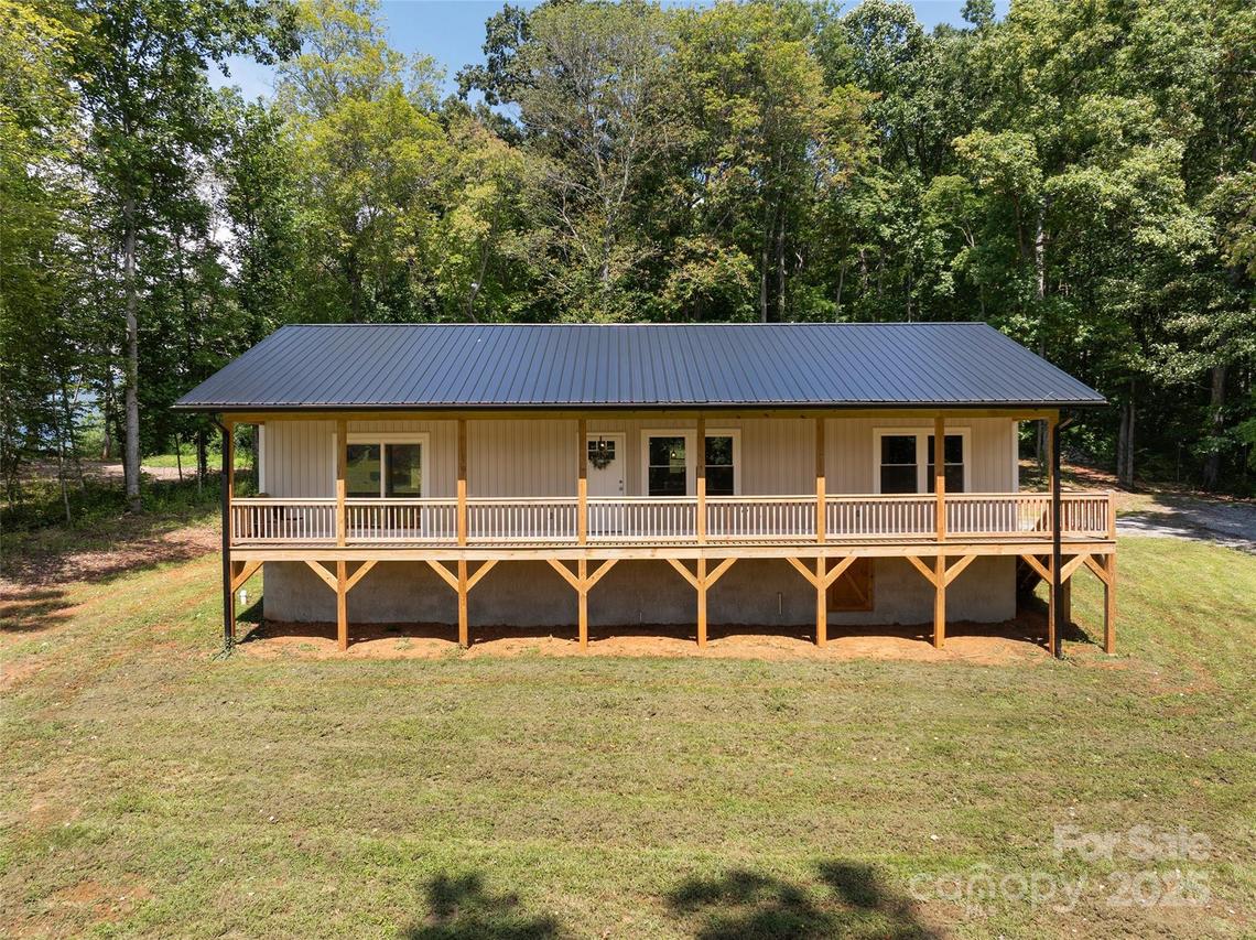471 Compromise Dr., Waynesville, NC 28785