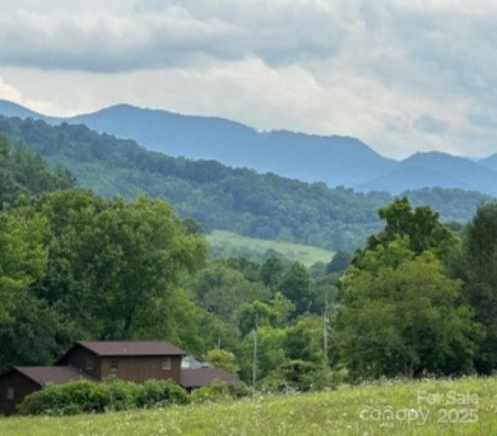 132 Hurd Rd., Canton, NC 28716