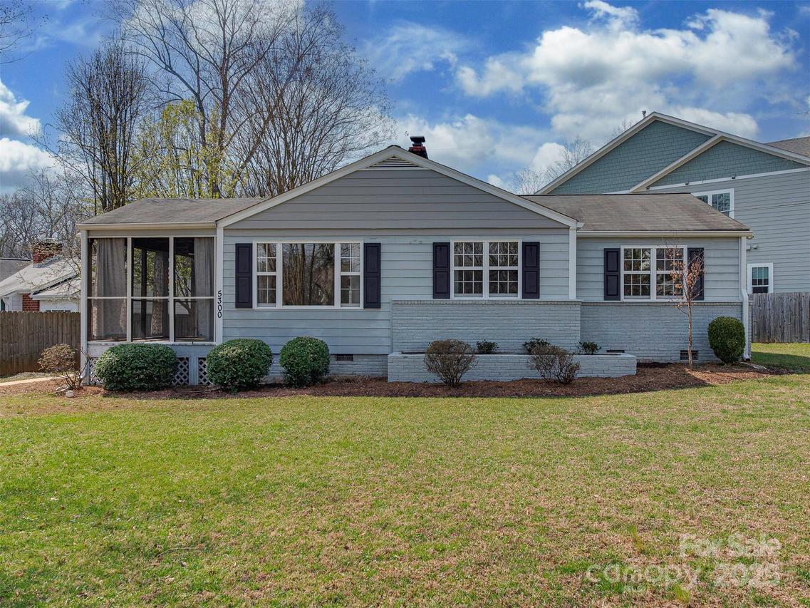 5300 Buckingham Dr., Charlotte, NC 28209
