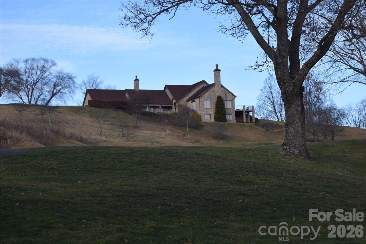 00 Sand Trap Rd., Waynesville, NC 28786