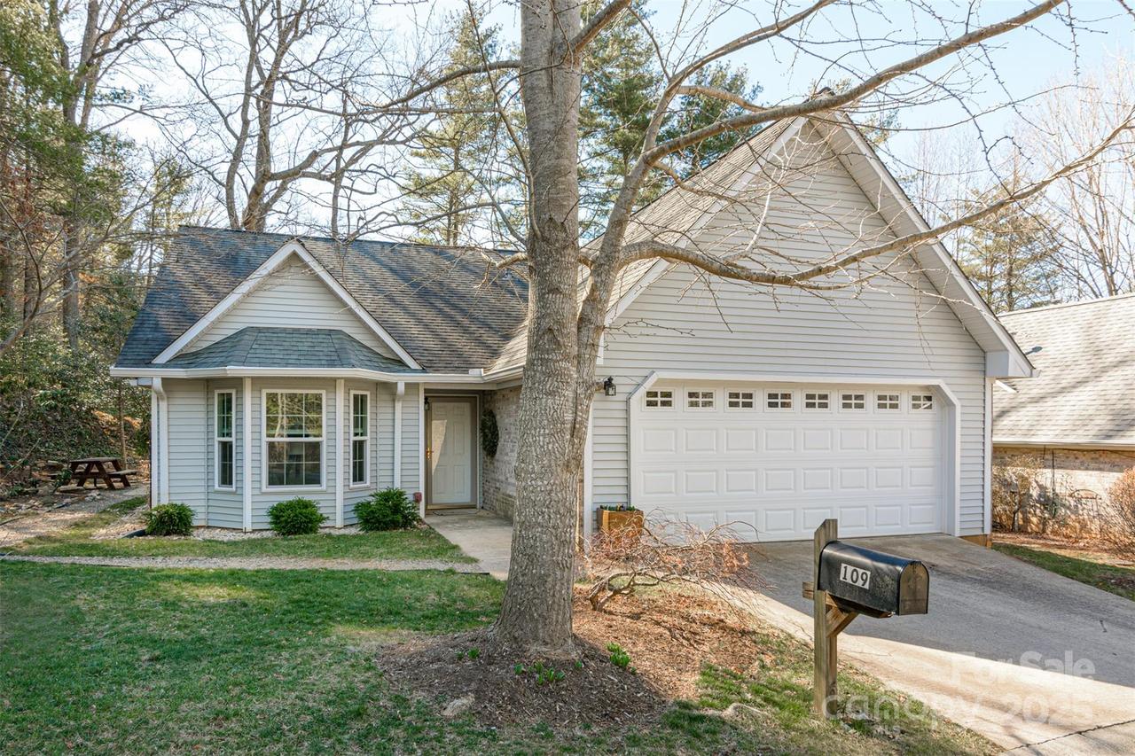 109 Thistle Knoll Ct., Asheville, NC 28803
