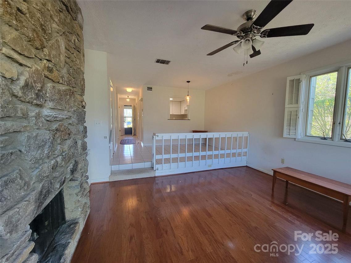 84 Chelsea Rd., Waynesville, NC 28786