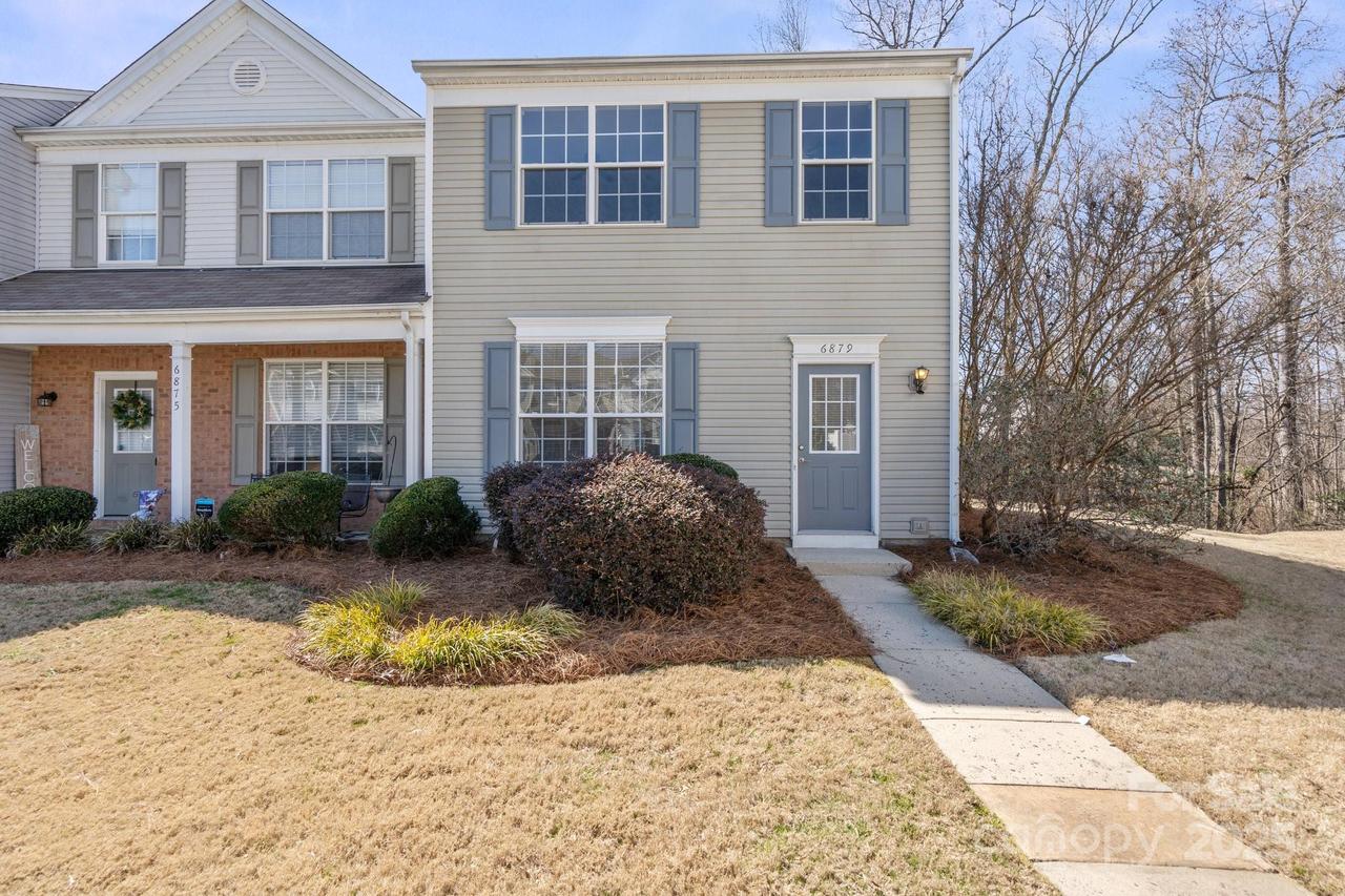 6879 Rothchild Dr., Charlotte, NC 28270
