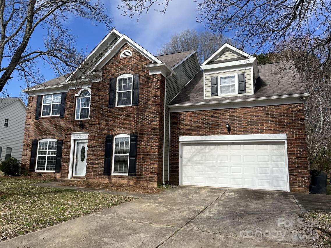 6827 Neuhoff Ln., Charlotte, NC 28269