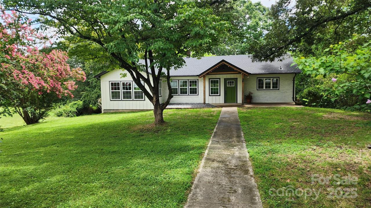 621 Watts St., Valdese, NC 28690