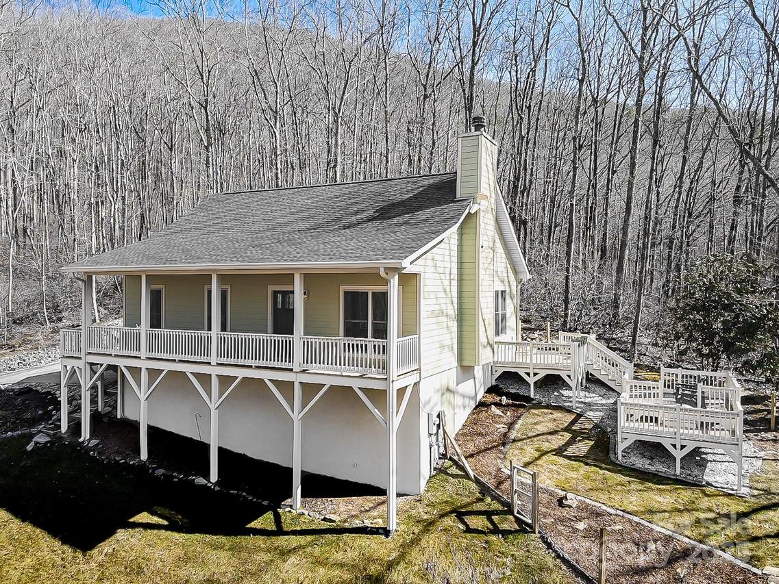 1072 Kyles Creek Rd., Hendersonville, NC 28792