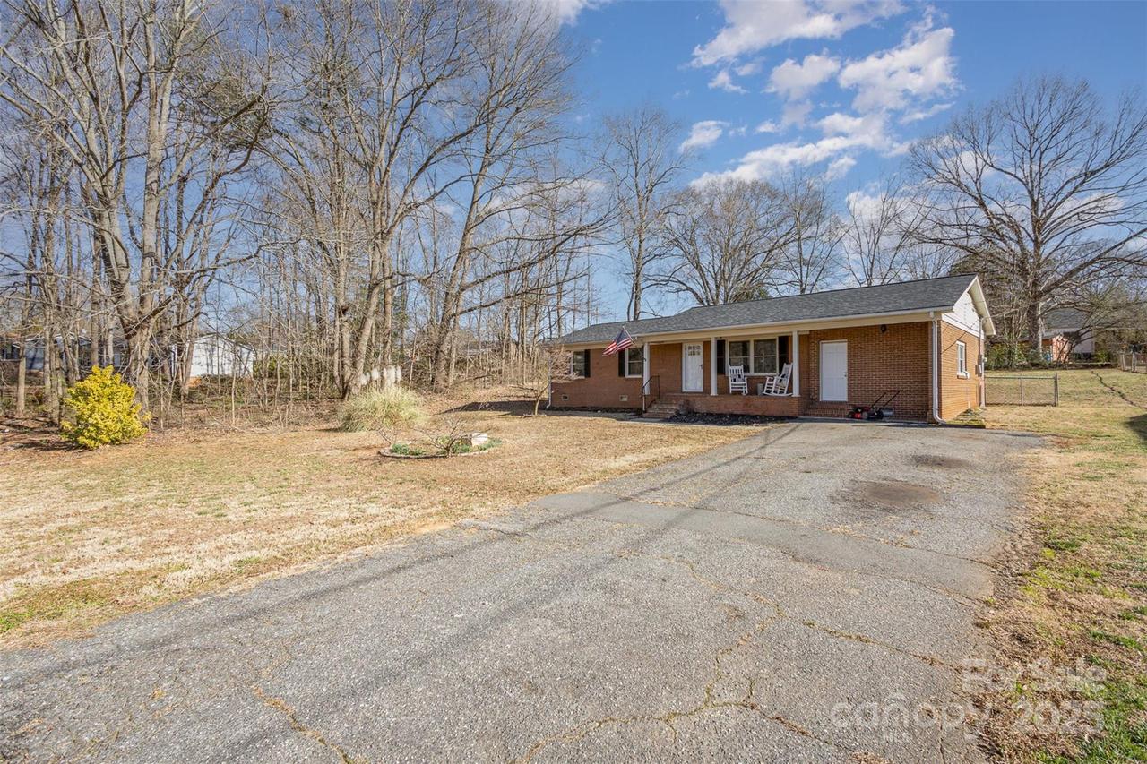 437 Valley St., Stanley, NC 28164