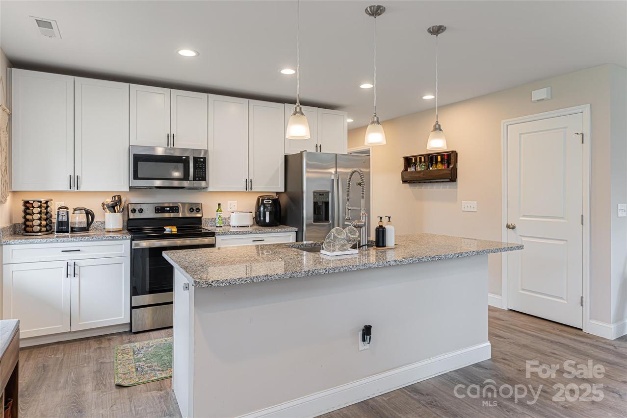 17 Fair Oaks Rd., Arden, NC 28704