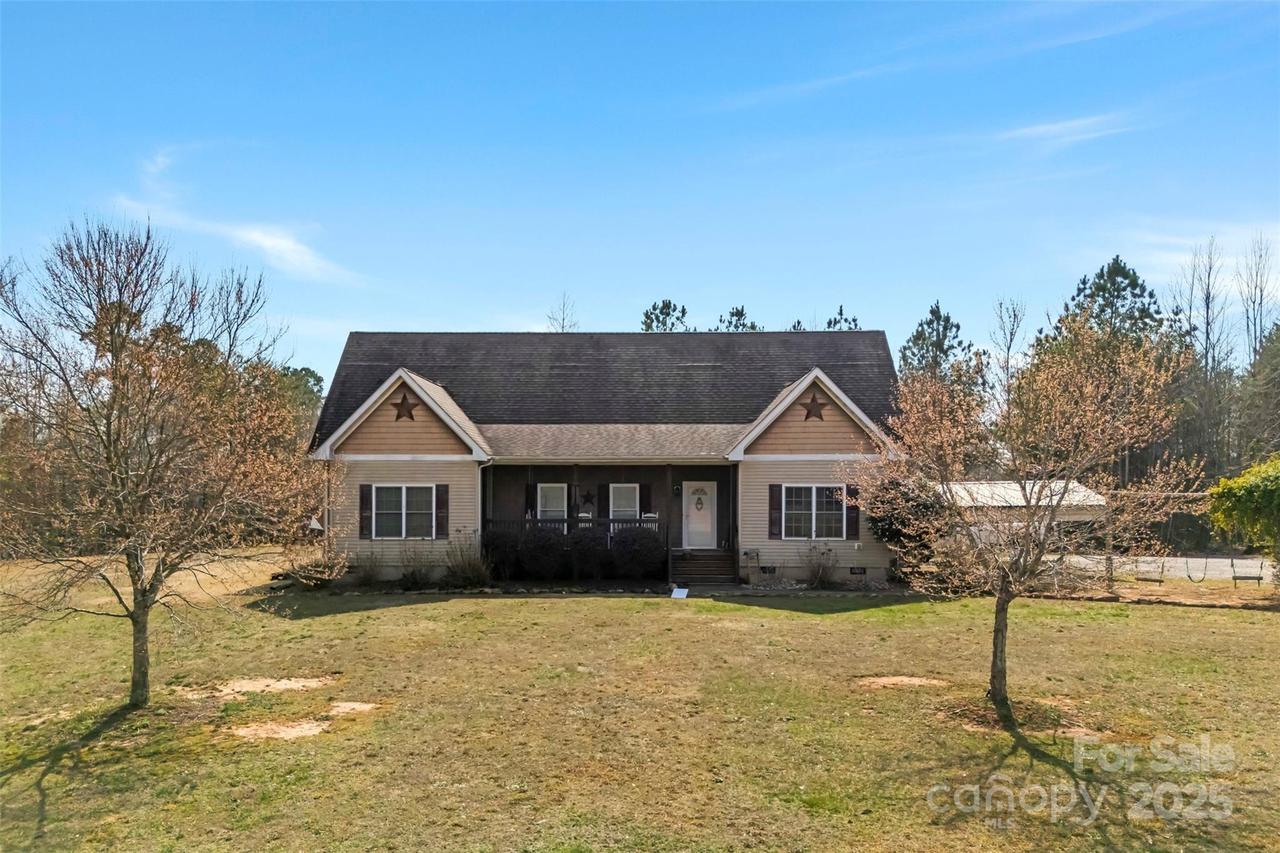 1581 Rhyne Rd., Dallas, NC 28034