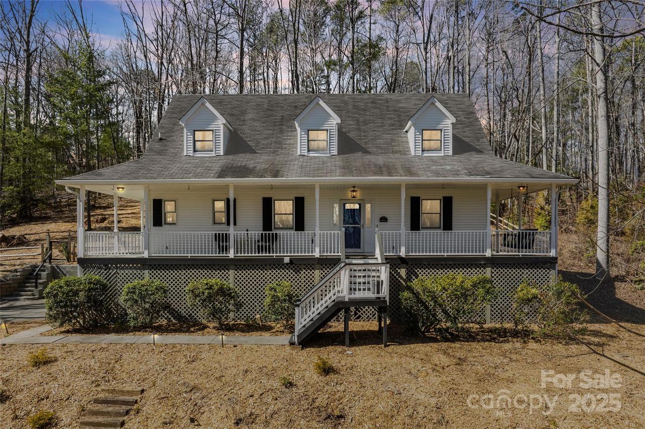 207 Cedarview Dr., Asheville, NC 28803