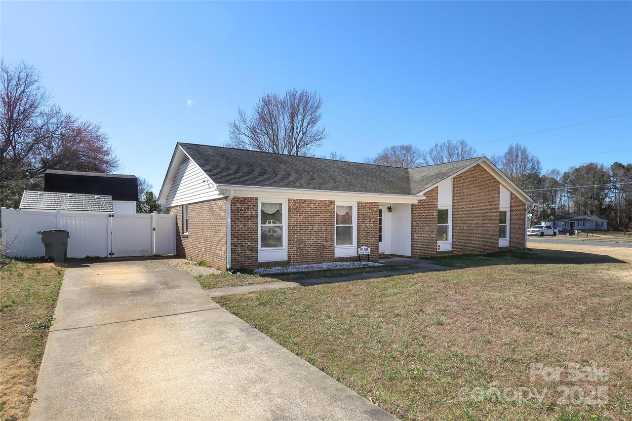 9100 Clancy Pl., Charlotte, NC 28227