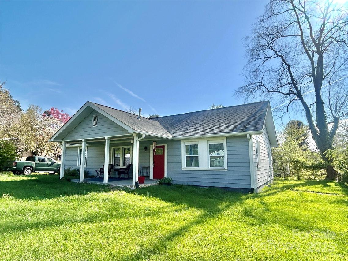 3 Moody Ave., Candler, NC 28715