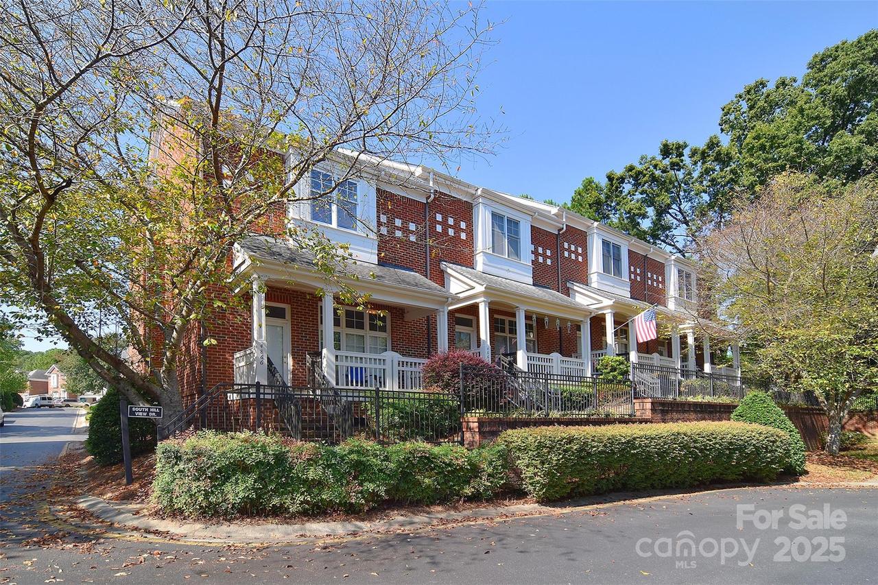 4860 S Hill View Dr., Charlotte, NC 28210