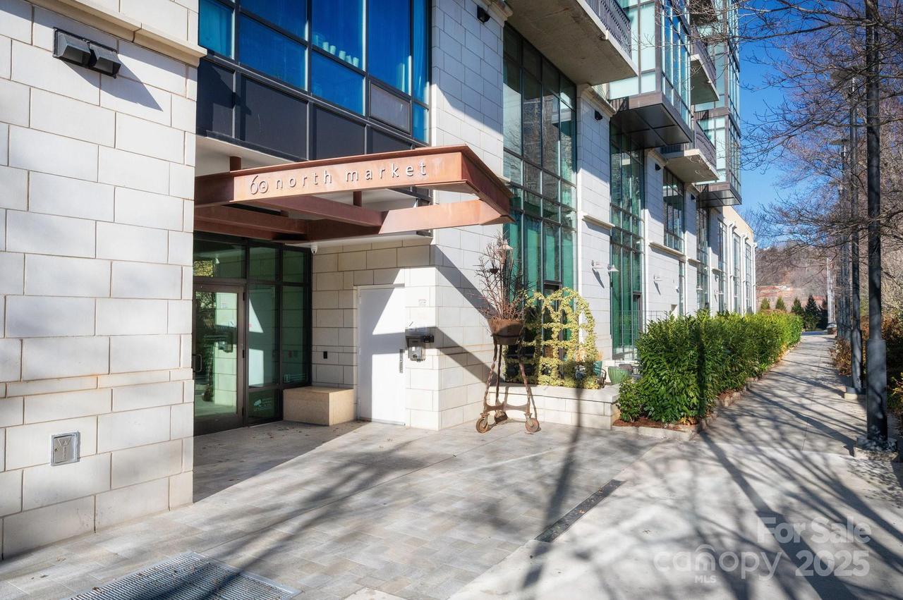 60 N Market St. #106, Asheville, NC 28801