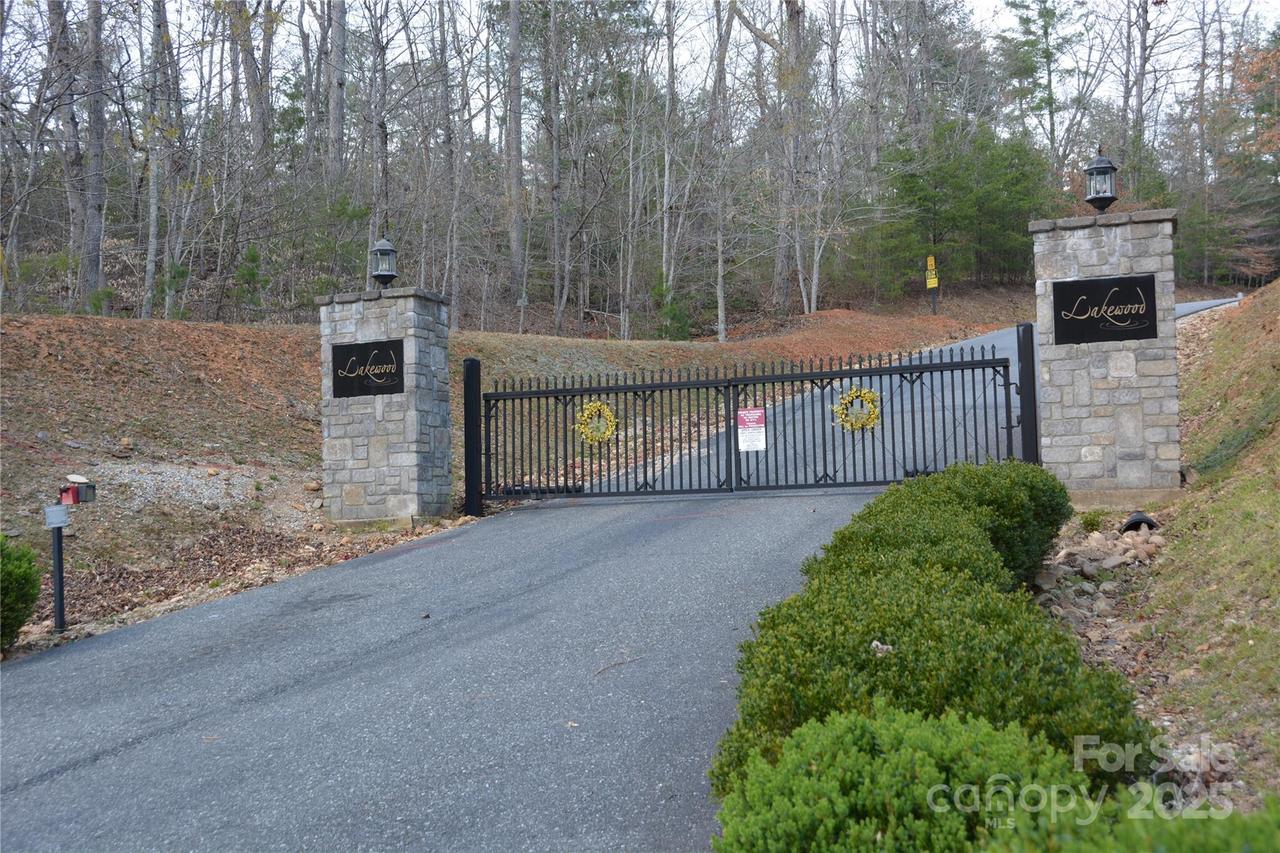 118 Crestline Dr. #90, Marion, NC 28752