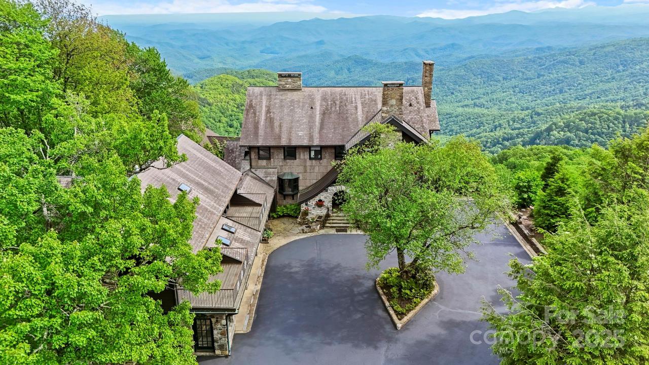 1245 Laurel Ln., Blowing Rock, NC 28605