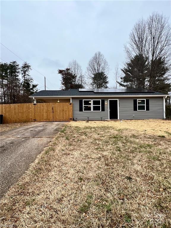 1618 Withersea Ln., Reidsville, NC 27320