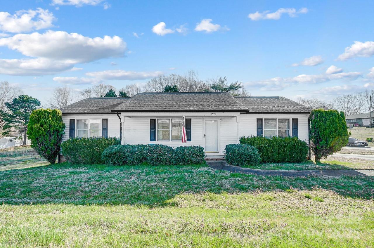 1022 Kannapolis Pkwy., Concord, NC 28027