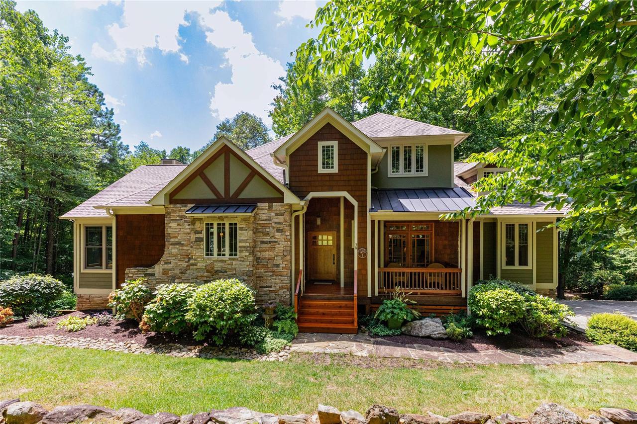 39 Hawks Pointe Ln., Weaverville, NC 28787