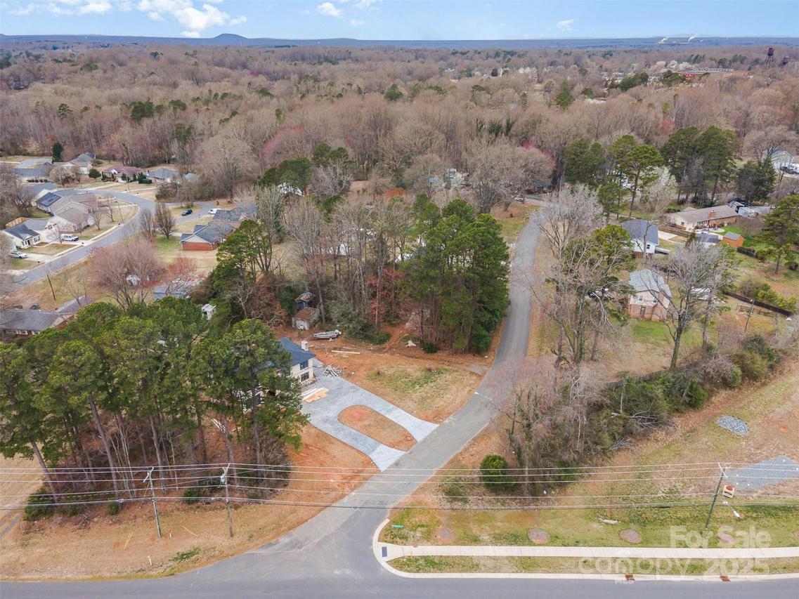 622 Carole Ln., Charlotte, NC 28214