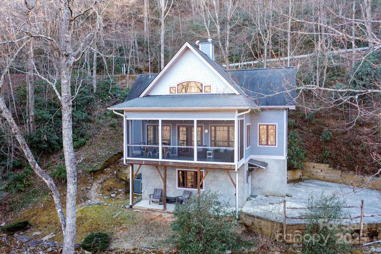 18 Wood Haven Ln., Black Mountain, NC 28711