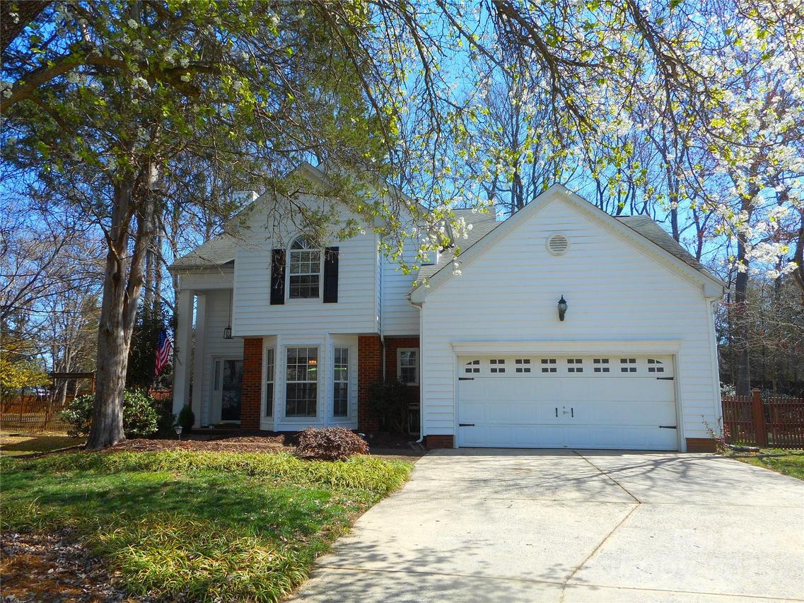 9331 Hanworth Trace Dr., Charlotte, NC 28277