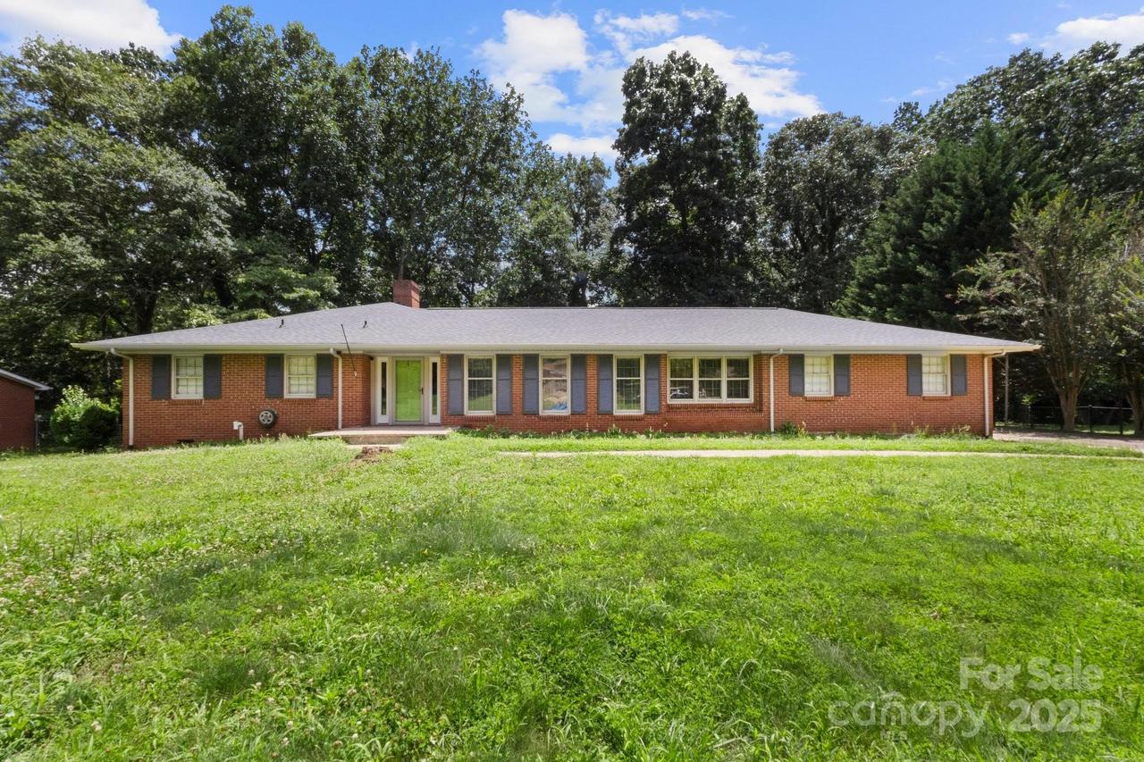 1210 Brookwood Dr., Shelby, NC 28150