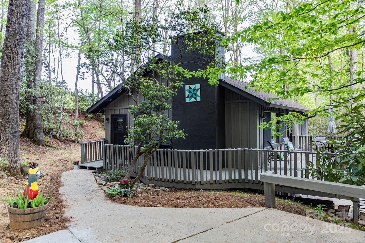 76 Creekside Dr., Maggie Valley, NC 28751