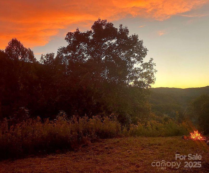 Dark Ridge Rd., Elk Park, NC 28622